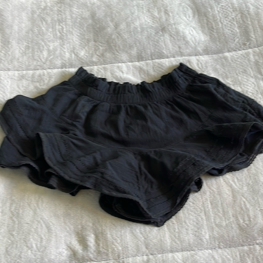 Aerie Rock n Ruffle Skort black